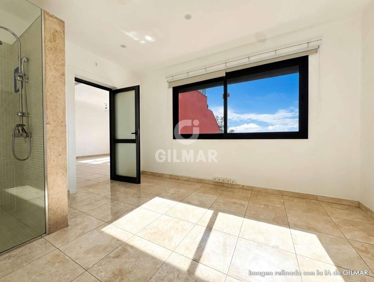 Adosado de 3 habitaciones en Playa del Duque en venta con piscina garaje - 940.000 € (Ref: 9532512)