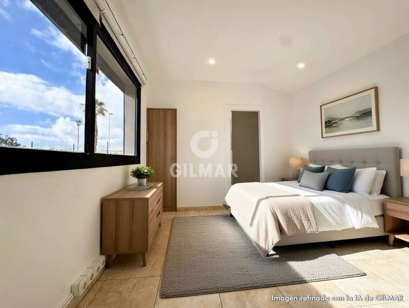 Adosado de 3 habitaciones en Playa del Duque en venta con piscina garaje - 940.000 € (Ref: 9532512)