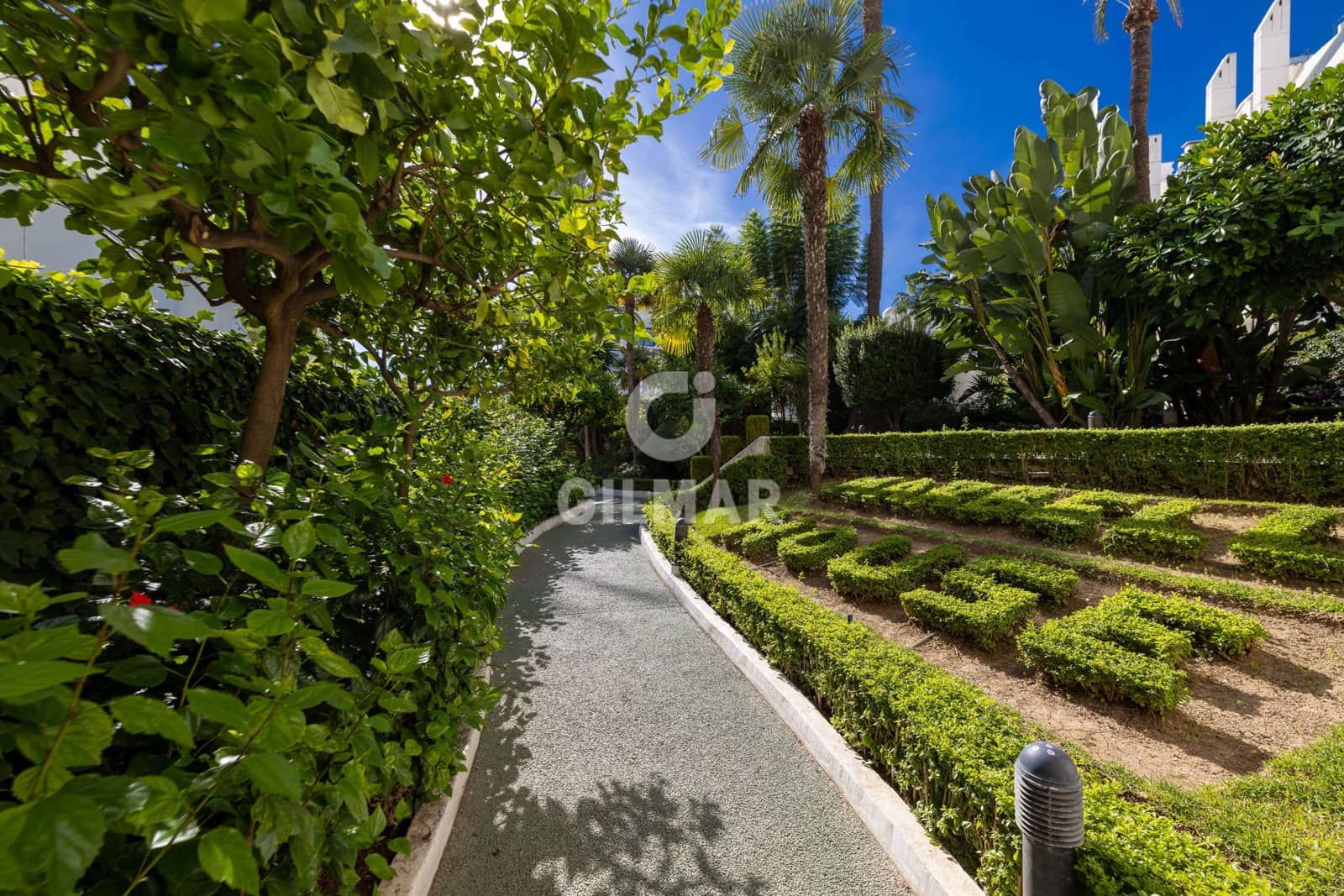 3 soveværelse Penthouse til salg i Golden Mile med swimmingpool garage - € 935.000 (Ref: 9535182)