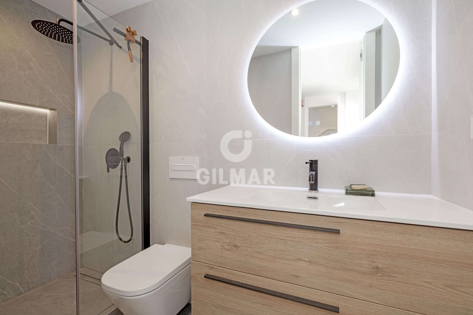 3 soveværelse Penthouse til salg i Golden Mile med swimmingpool garage - € 935.000 (Ref: 9535182)