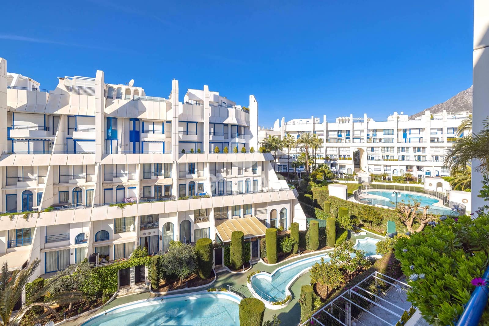 3 soveværelse Penthouse til salg i Golden Mile med swimmingpool garage - € 935.000 (Ref: 9535182)