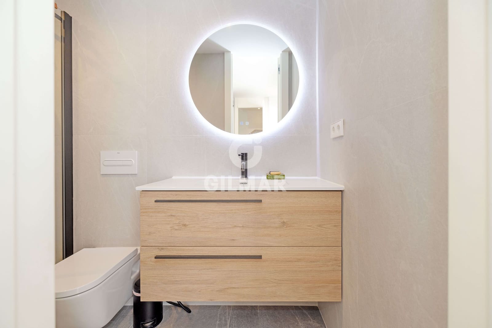 3 soveværelse Penthouse til salg i Golden Mile med swimmingpool garage - € 935.000 (Ref: 9535182)