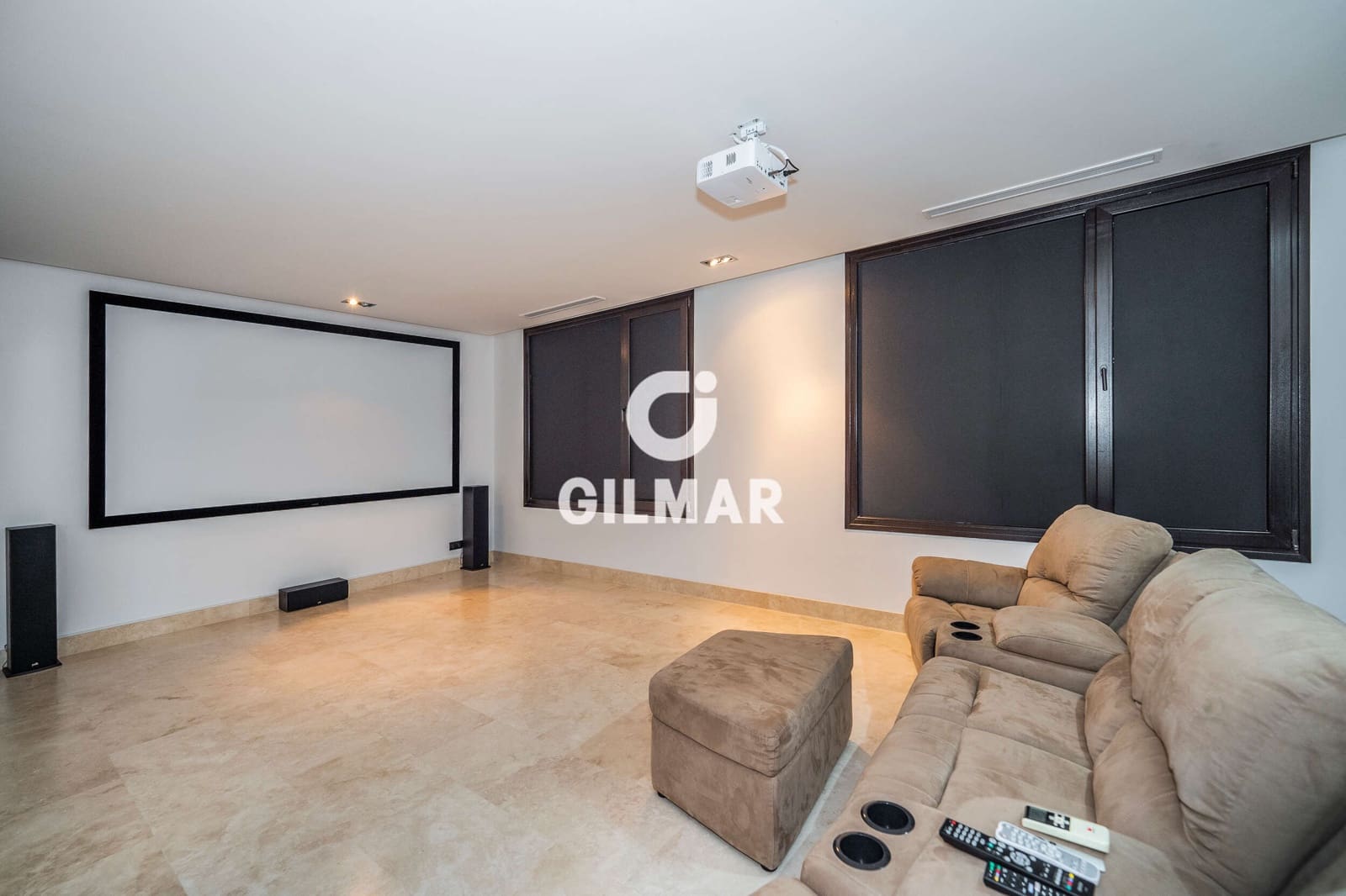 5 bedroom Villa for sale in San Sebastian de los Reyes with pool garage - € 3,250,000 (Ref: 9535278)