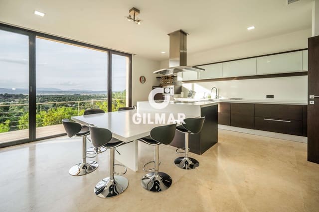 5 bedroom Villa for sale in San Sebastián de los Reyes with pool garage - € 3,250,000 (Ref: 9535278)