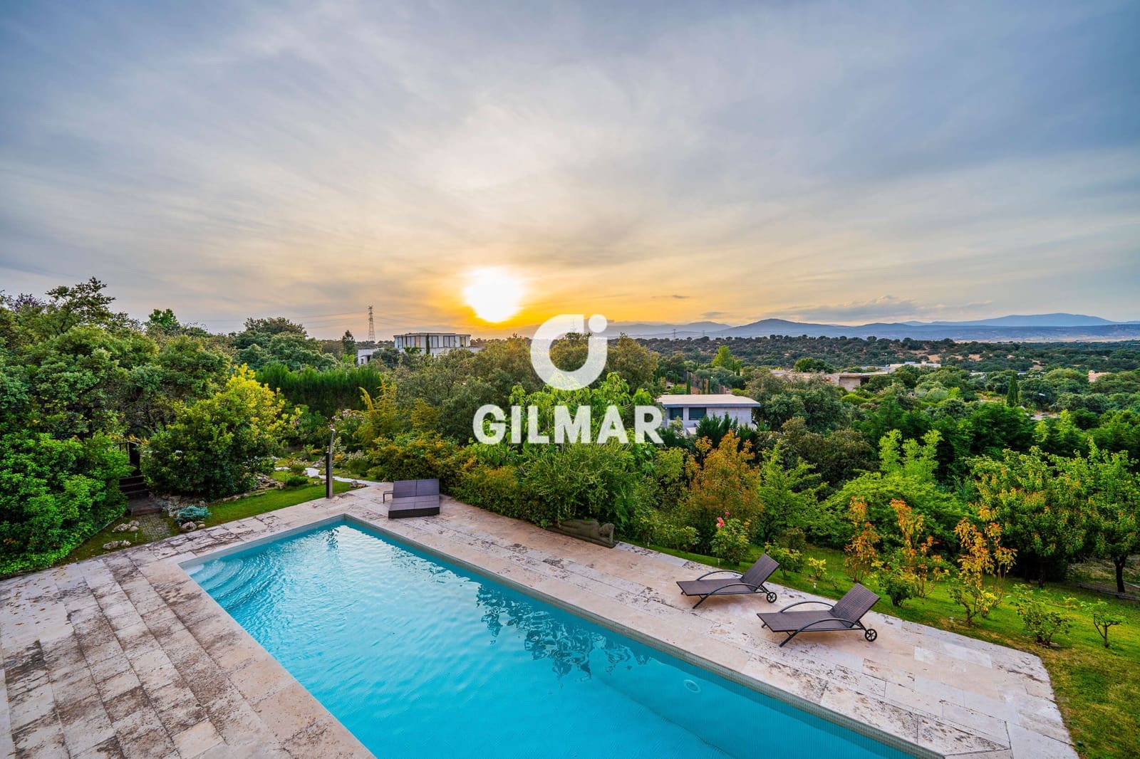 5 bedroom Villa for sale in San Sebastian de los Reyes with pool garage - € 3,250,000 (Ref: 9535278)