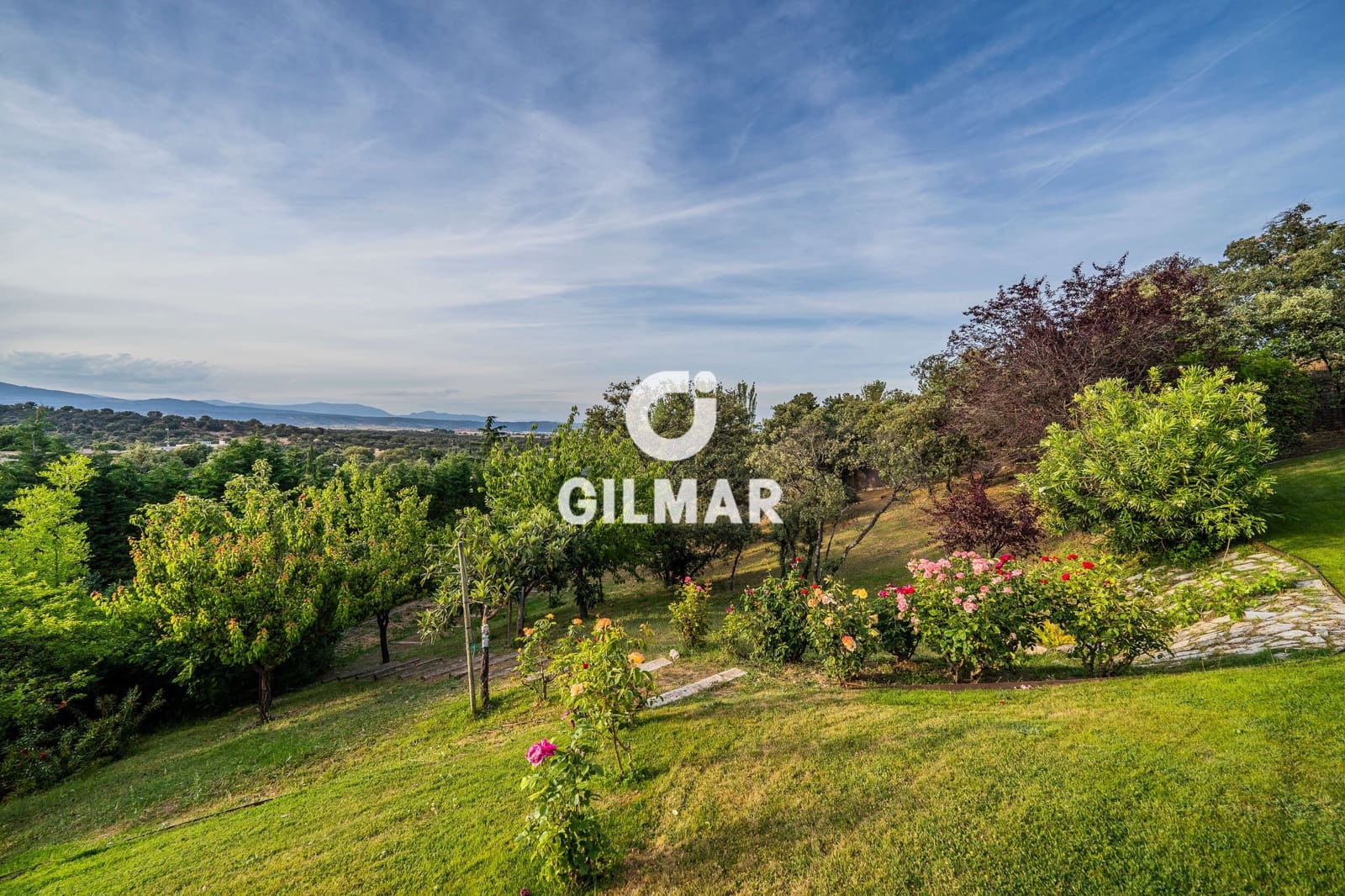 5 bedroom Villa for sale in San Sebastian de los Reyes with pool garage - € 3,250,000 (Ref: 9535278)