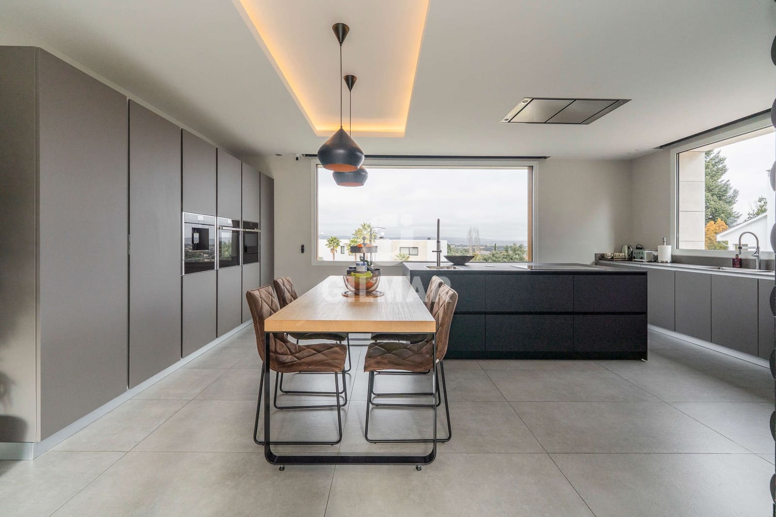 5 bedroom Villa for sale in San Sebastian de los Reyes with pool garage - € 3,300,000 (Ref: 9535279)