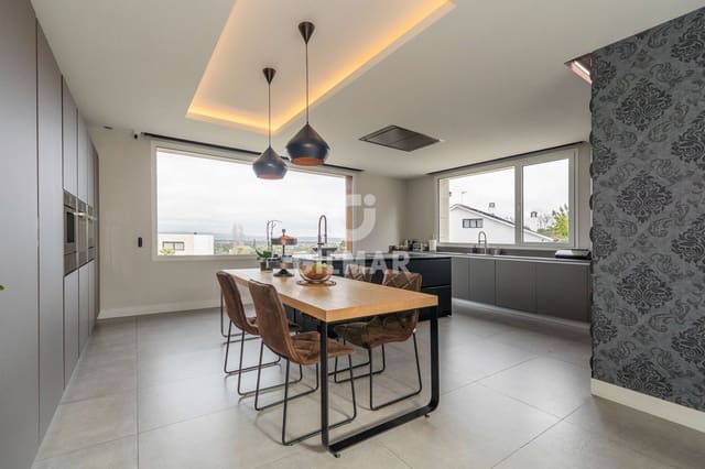 5 sovrum Villa till salu i San Sebastián de los Reyes med pool garage - 3 300 000 € (Ref: 9535279)