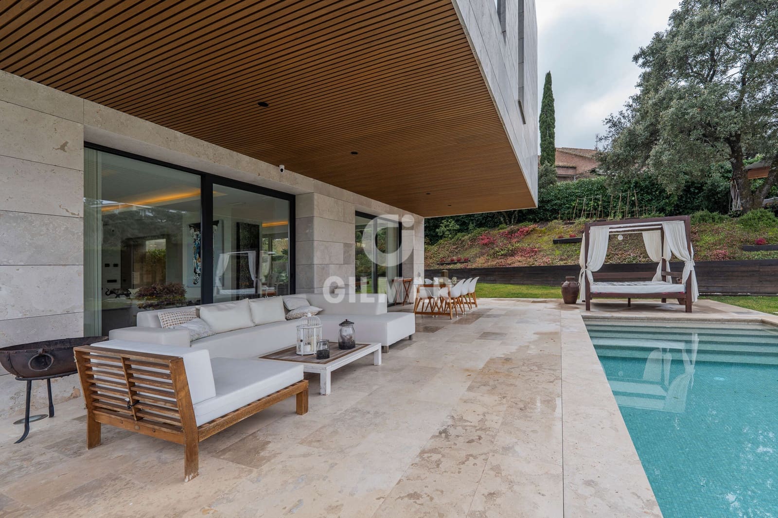 5 bedroom Villa for sale in San Sebastian de los Reyes with pool garage - € 3,300,000 (Ref: 9535279)