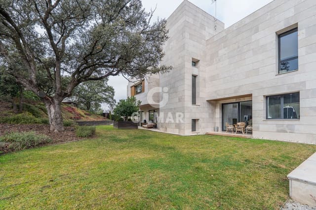 5 bedroom Villa for sale in San Sebastián de los Reyes with pool garage - € 3,300,000 (Ref: 9535279)