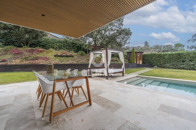 5 bedroom Villa for sale in San Sebastián de los Reyes with pool garage - € 3,300,000 (Ref: 9535279)