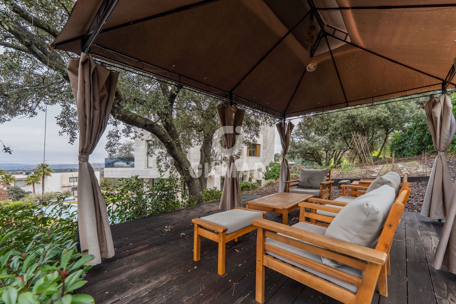 5 bedroom Villa for sale in San Sebastian de los Reyes with pool garage - € 3,300,000 (Ref: 9535279)