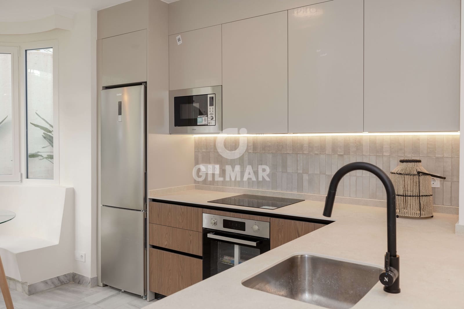 3 sypialnia Mieszkanie na sprzedaż w Marbella z basenem garażem - 849 000 € (Ref: 9535280)