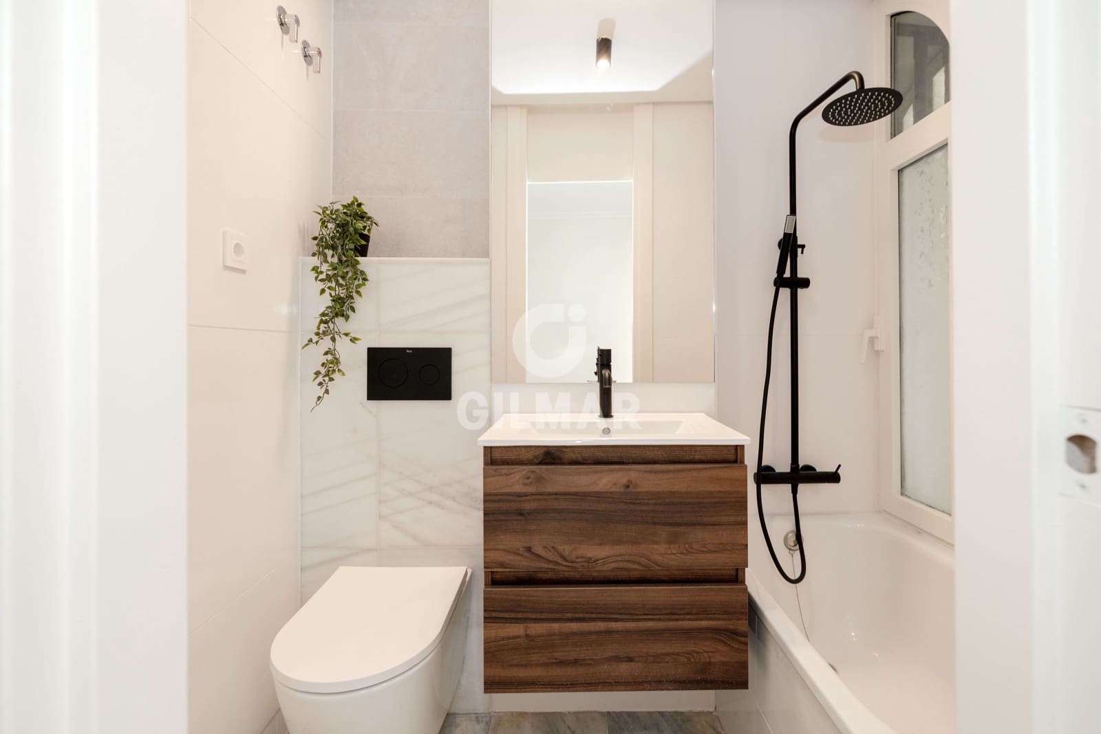 3 sypialnia Mieszkanie na sprzedaż w Marbella z basenem garażem - 849 000 € (Ref: 9535280)