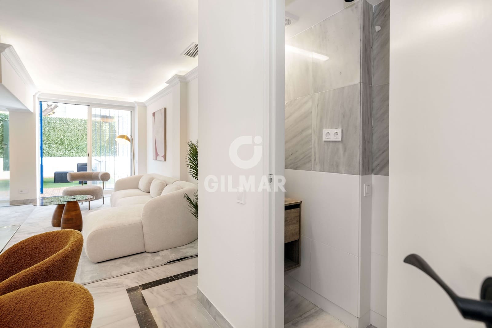 3 sypialnia Mieszkanie na sprzedaż w Marbella z basenem garażem - 849 000 € (Ref: 9535280)