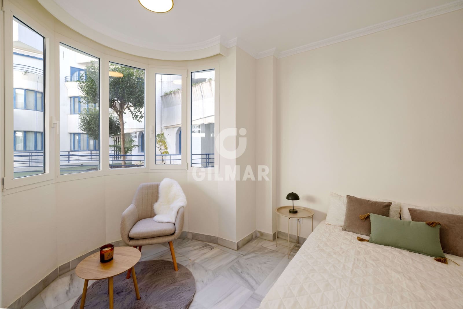 3 sypialnia Mieszkanie na sprzedaż w Marbella z basenem garażem - 849 000 € (Ref: 9535280)