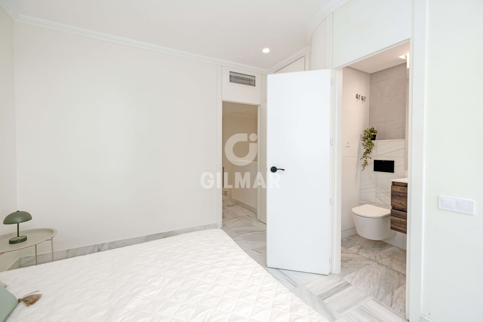 3 sypialnia Mieszkanie na sprzedaż w Marbella z basenem garażem - 849 000 € (Ref: 9535280)