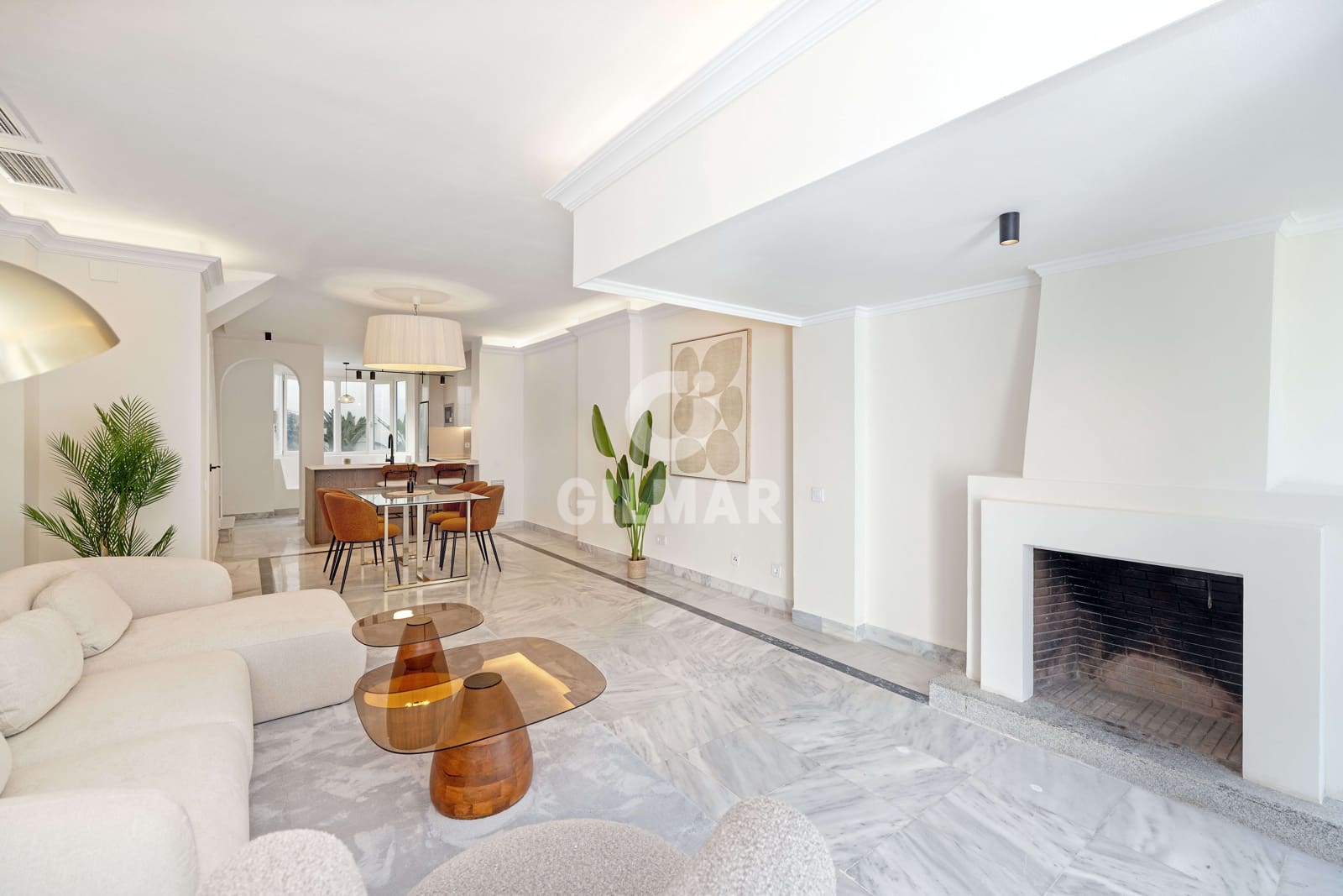 3 sypialnia Mieszkanie na sprzedaż w Marbella z basenem garażem - 849 000 € (Ref: 9535280)