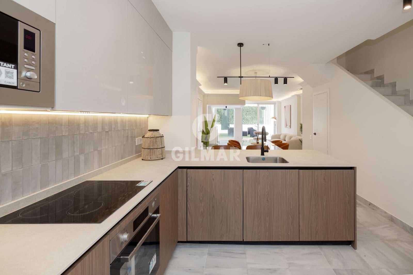 3 sypialnia Mieszkanie na sprzedaż w Marbella z basenem garażem - 849 000 € (Ref: 9535280)