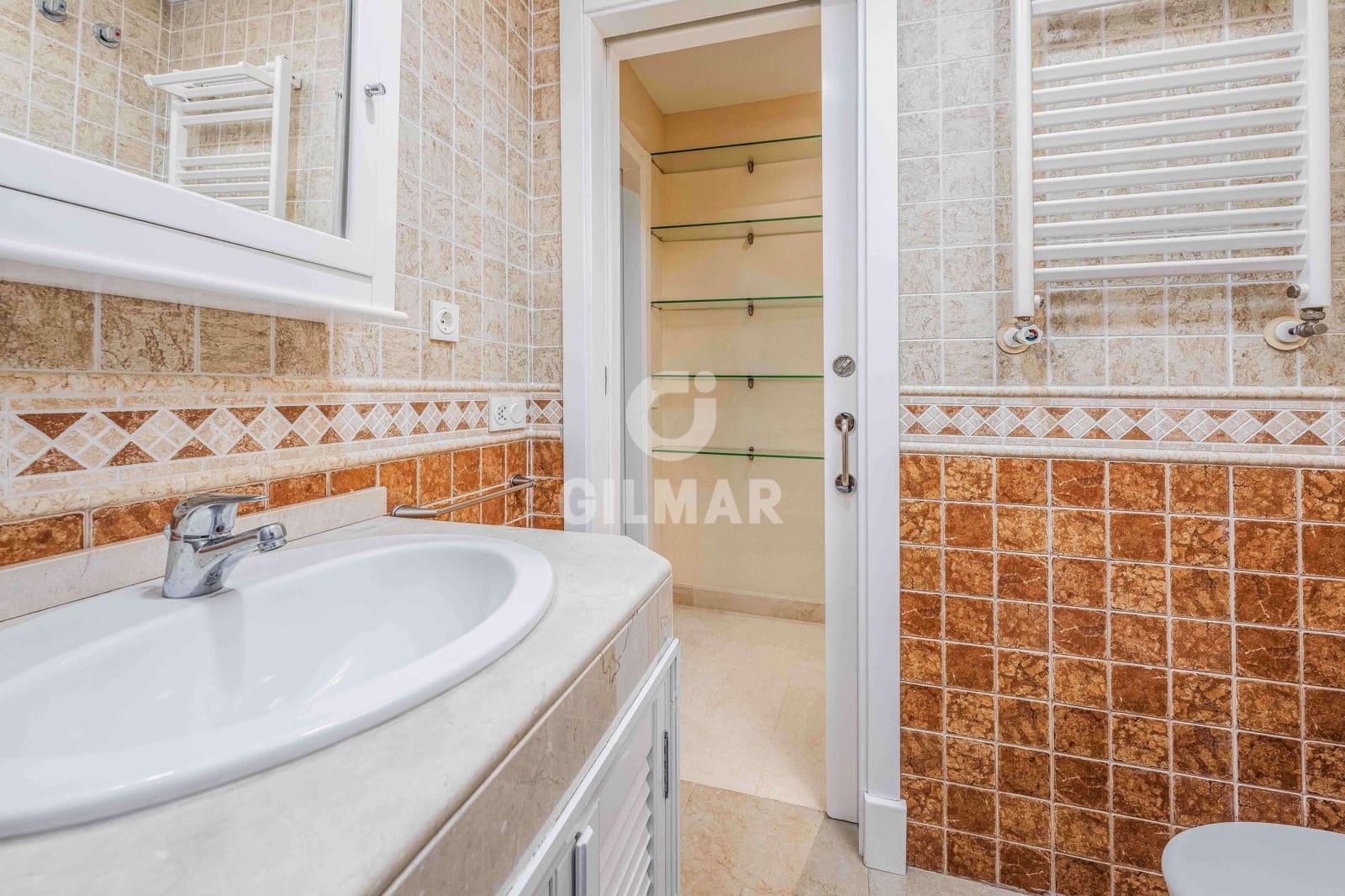 2 bedroom Flat for sale in Cadiz city - € 435,000 (Ref: 9538932)