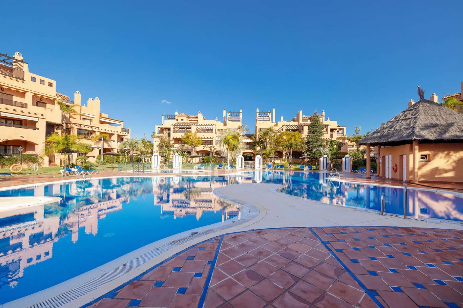 5 soverom Penthouse til salgs i Atalaya-Isdabe med svømmebasseng garasje - € 893 000 (Ref: 9541893)