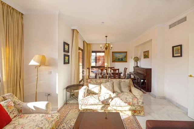 5 soverom Penthouse til salgs i Atalaya-Isdabe, Estepona med svømmebasseng garasje - € 893 000 (Ref: 9541893)