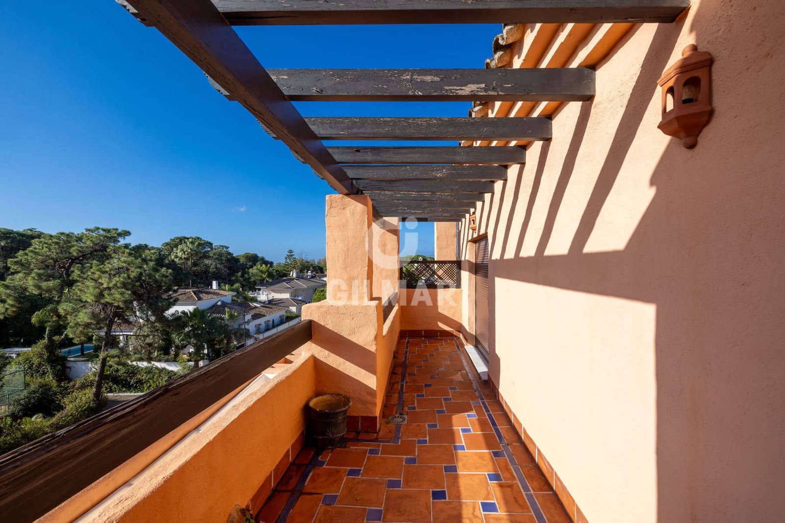 5 soverom Penthouse til salgs i Atalaya-Isdabe med svømmebasseng garasje - € 893 000 (Ref: 9541893)