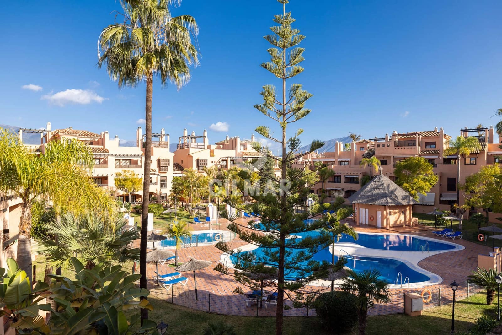 5 soverom Penthouse til salgs i Atalaya-Isdabe med svømmebasseng garasje - € 893 000 (Ref: 9541893)