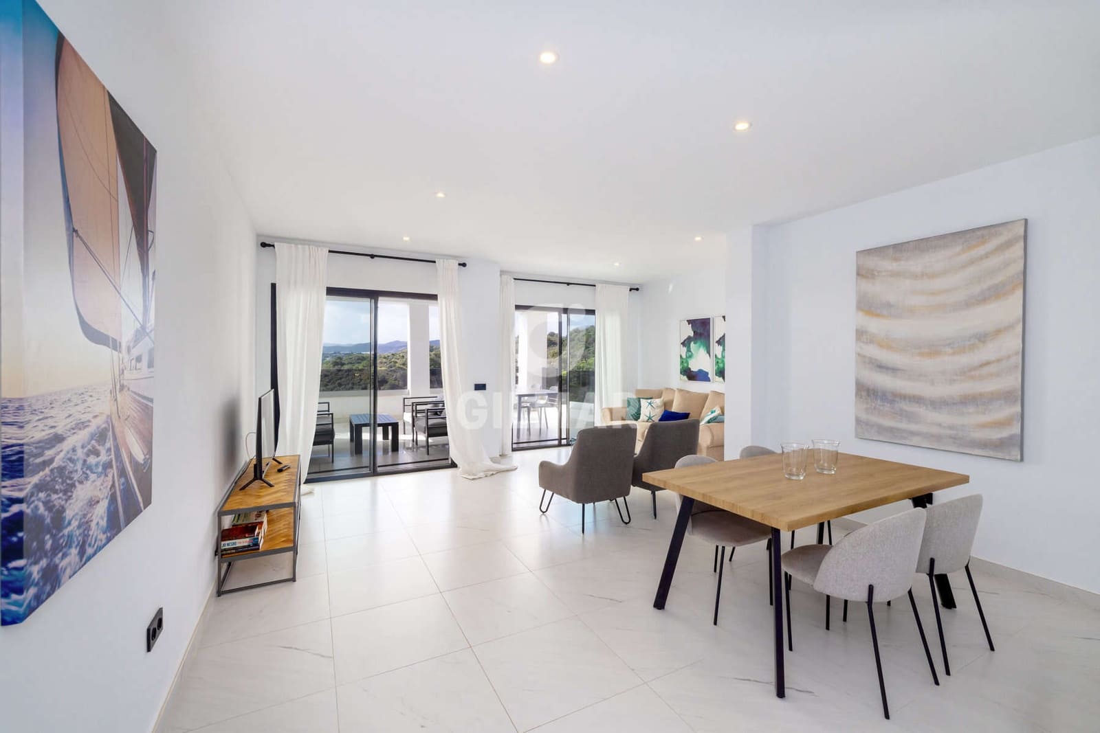 2 bedroom Flat for sale in Estepona with pool garage - € 570,000 (Ref: 9547147)