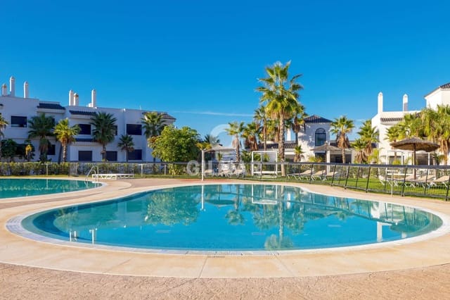 2 bedroom Flat for sale in Altos de Estepona, Estepona with pool garage - € 570,000 (Ref: 9547147)