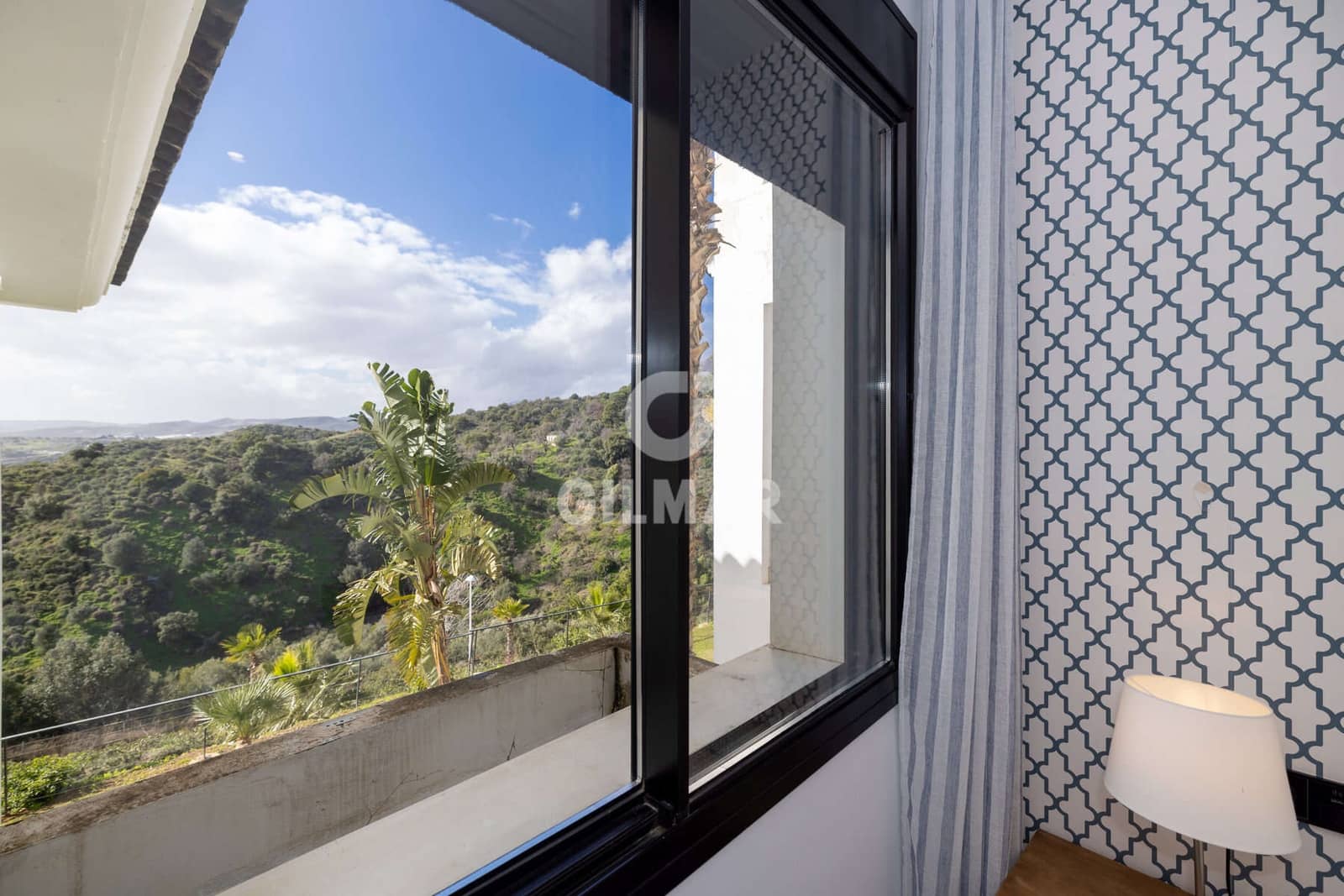 2 bedroom Flat for sale in Estepona with pool garage - € 570,000 (Ref: 9547147)