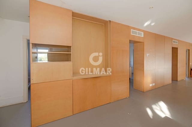 Kontor till salu i El Velerín, Estepona med garage - 1 500 000 € (Ref: 9550124)