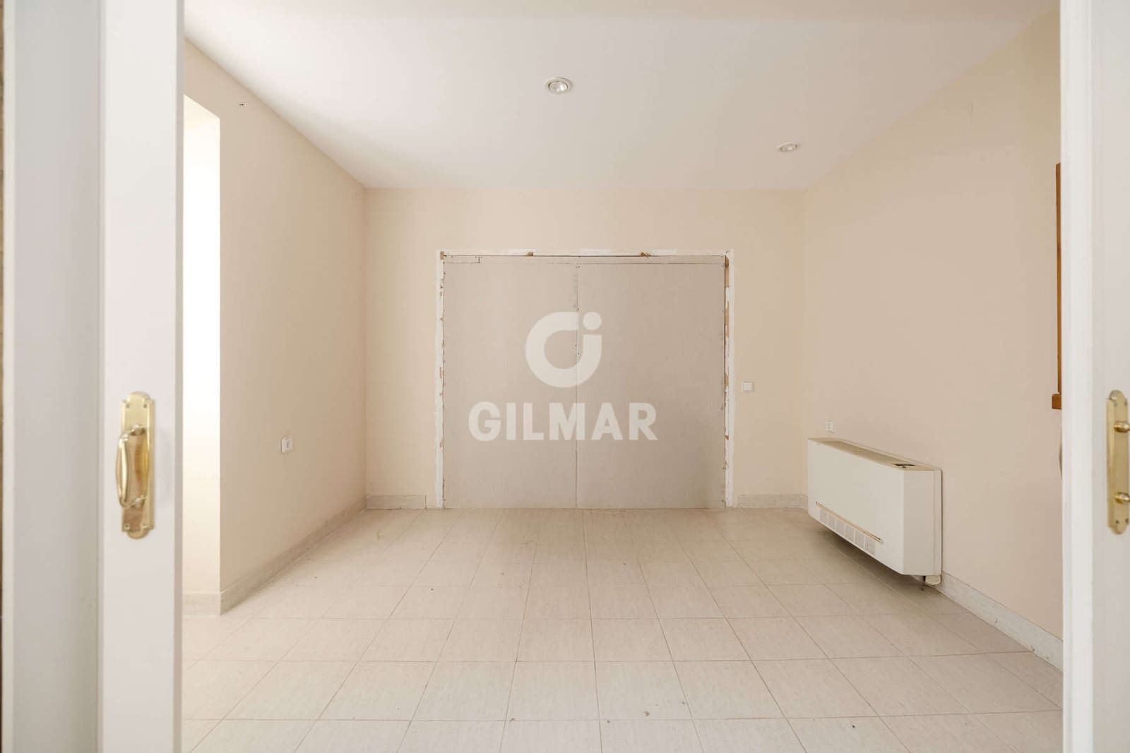 Kontor till salu i Estepona med garage - 1 500 000 € (Ref: 9550124)