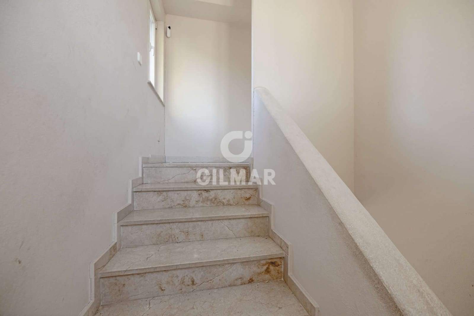 Kontor till salu i Estepona med garage - 1 500 000 € (Ref: 9550124)