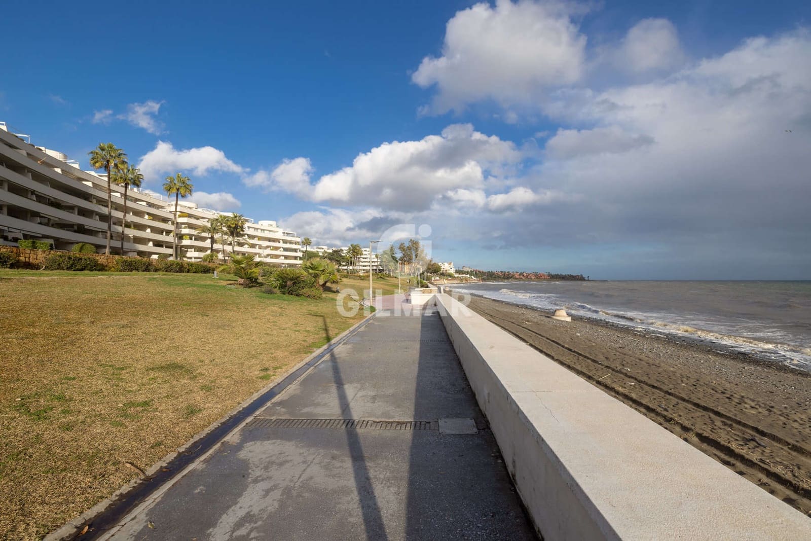 Kontor till salu i Estepona med garage - 1 500 000 € (Ref: 9550124)