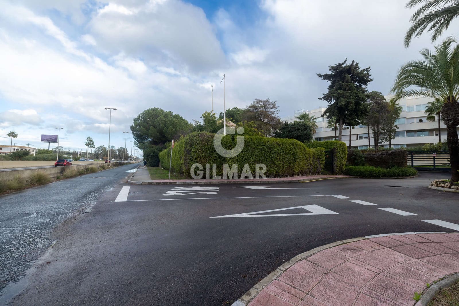 Kontor till salu i Estepona med garage - 1 500 000 € (Ref: 9550124)