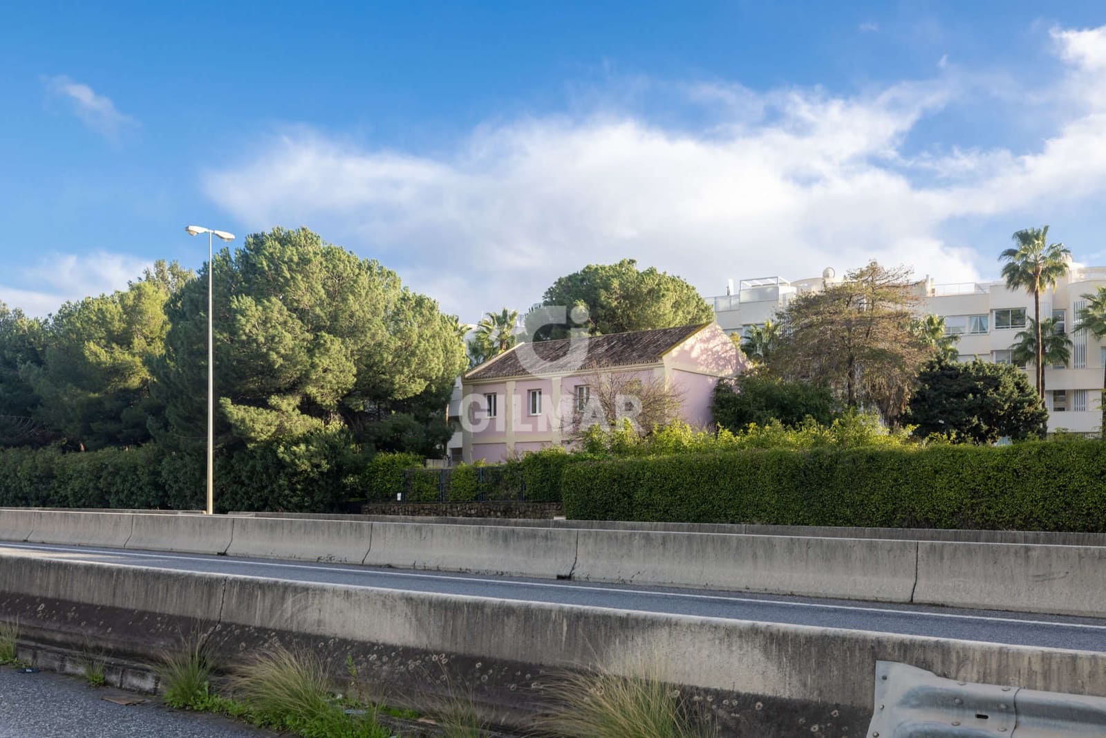 Kontor till salu i Estepona med garage - 1 500 000 € (Ref: 9550124)