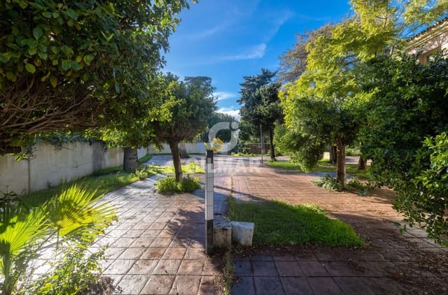 Kontor till salu i El Velerín, Estepona med garage - 1 500 000 € (Ref: 9550124)