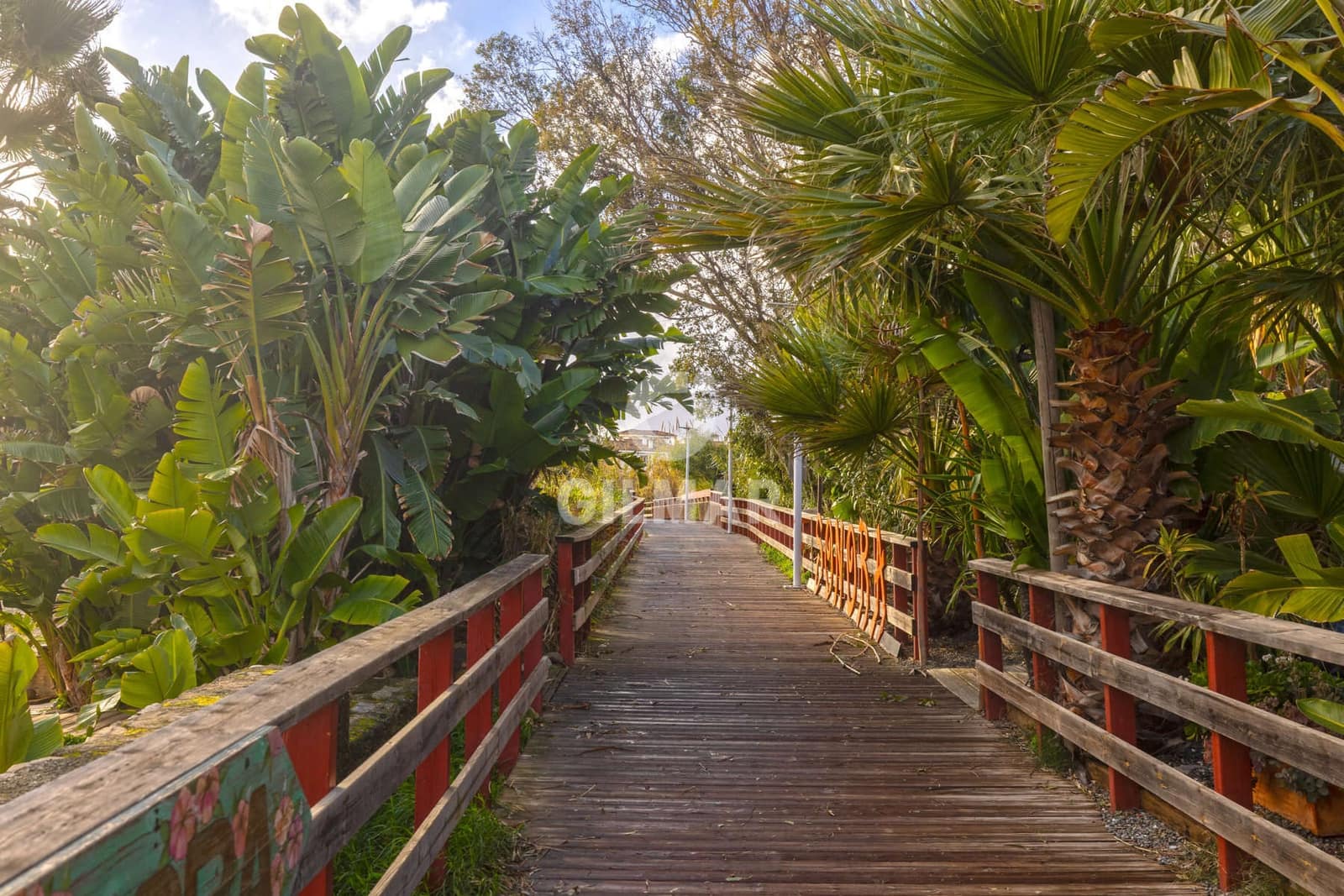 Kontor till salu i Estepona med garage - 1 500 000 € (Ref: 9550124)