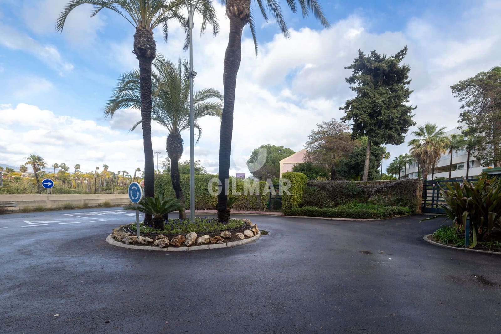 Kontor till salu i Estepona med garage - 1 500 000 € (Ref: 9550124)