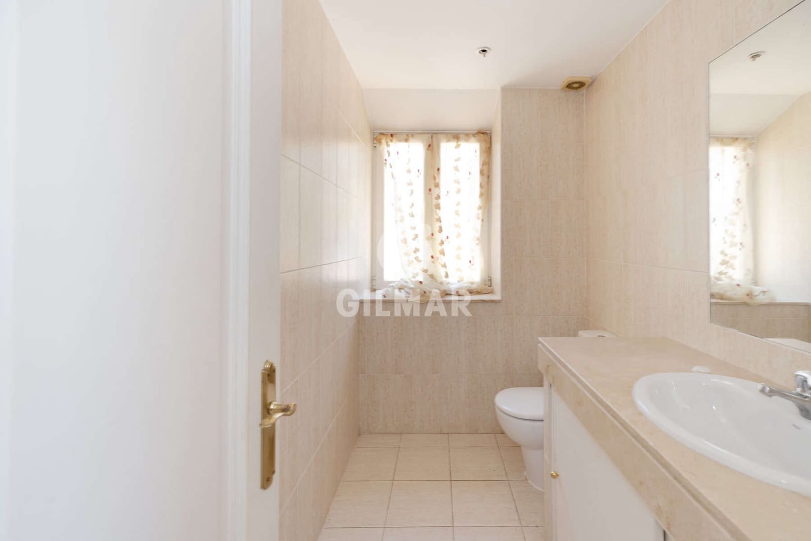 Büro zu verkaufen in Estepona mit Garage - 1.500.000 € (Ref: 9550124)