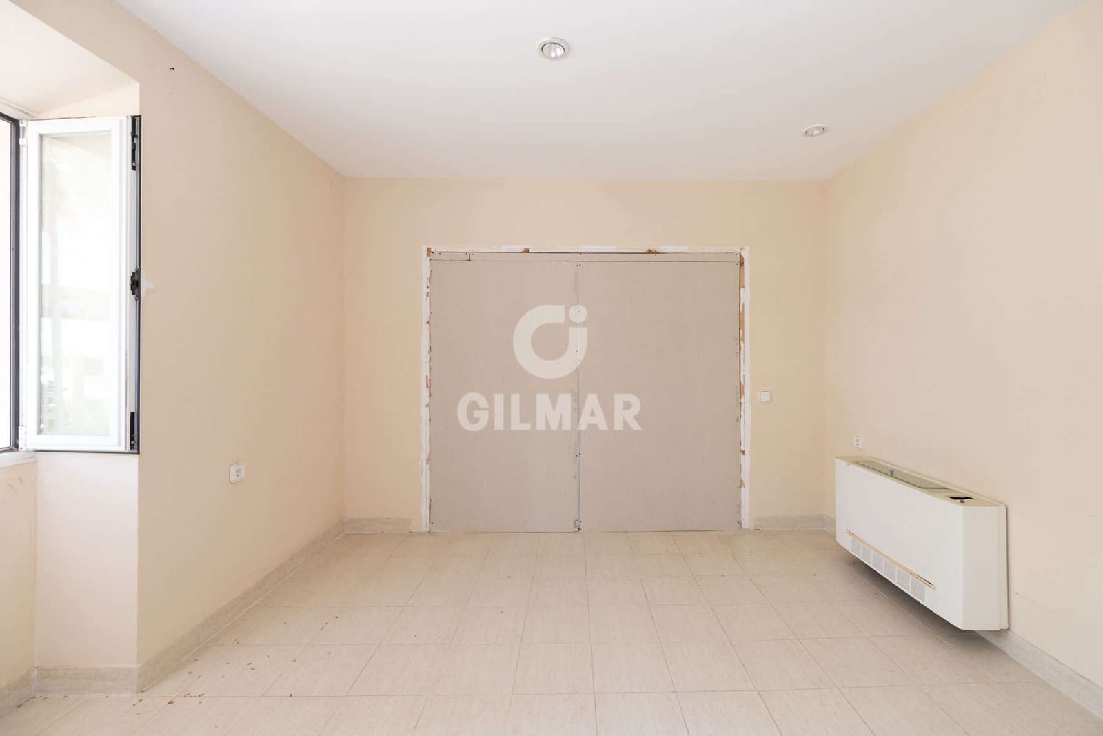Büro zu verkaufen in Estepona mit Garage - 1.500.000 € (Ref: 9550124)