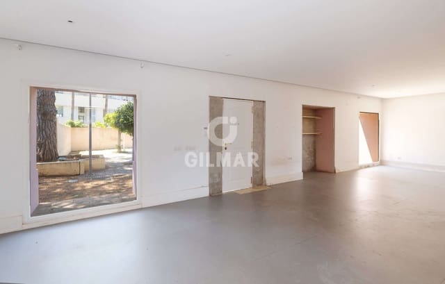 Biuro na sprzedaż w El Velerín, Estepona z garażem - 1 500 000 € (Ref: 9550124)