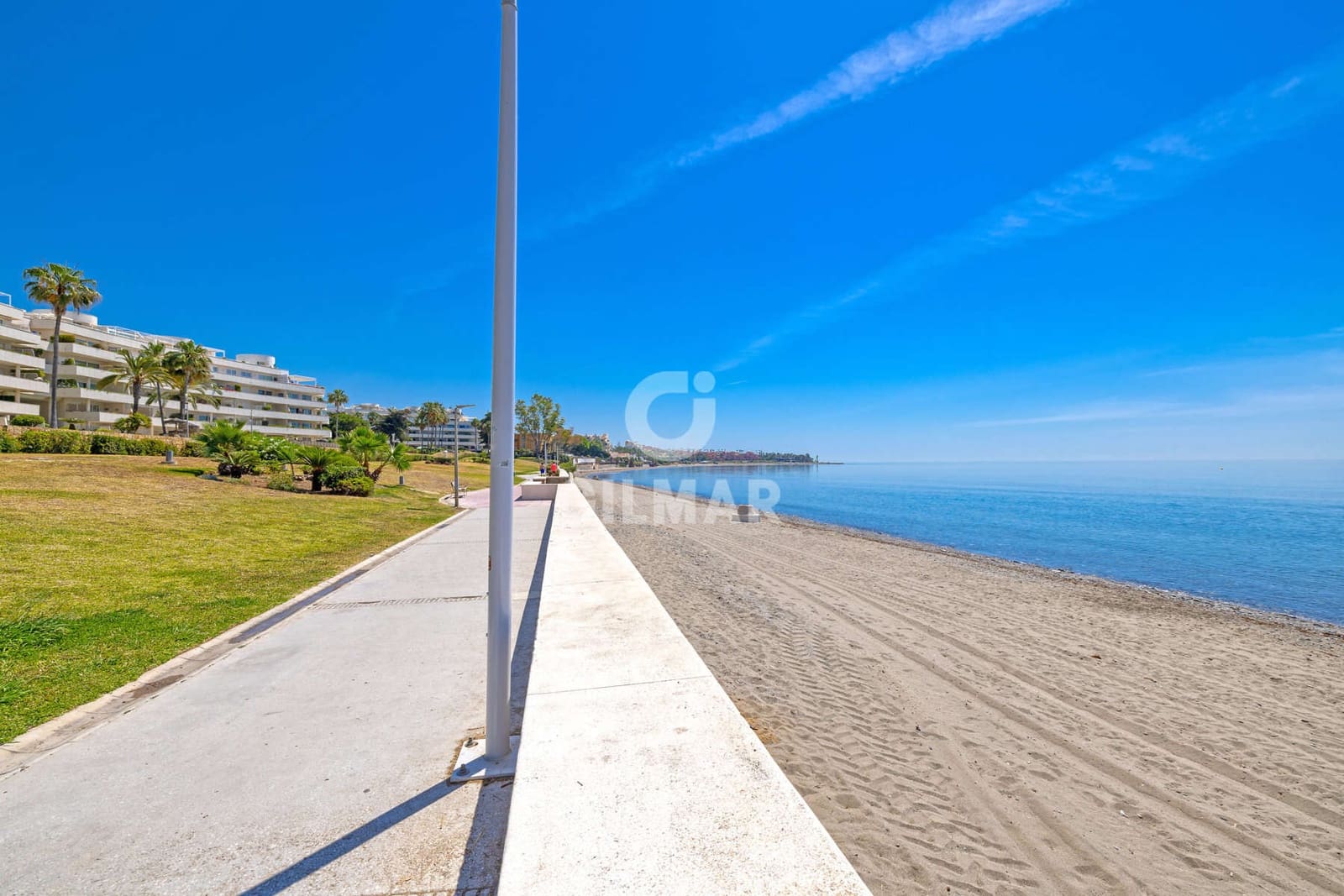 Büro zu verkaufen in Estepona mit Garage - 1.500.000 € (Ref: 9550124)