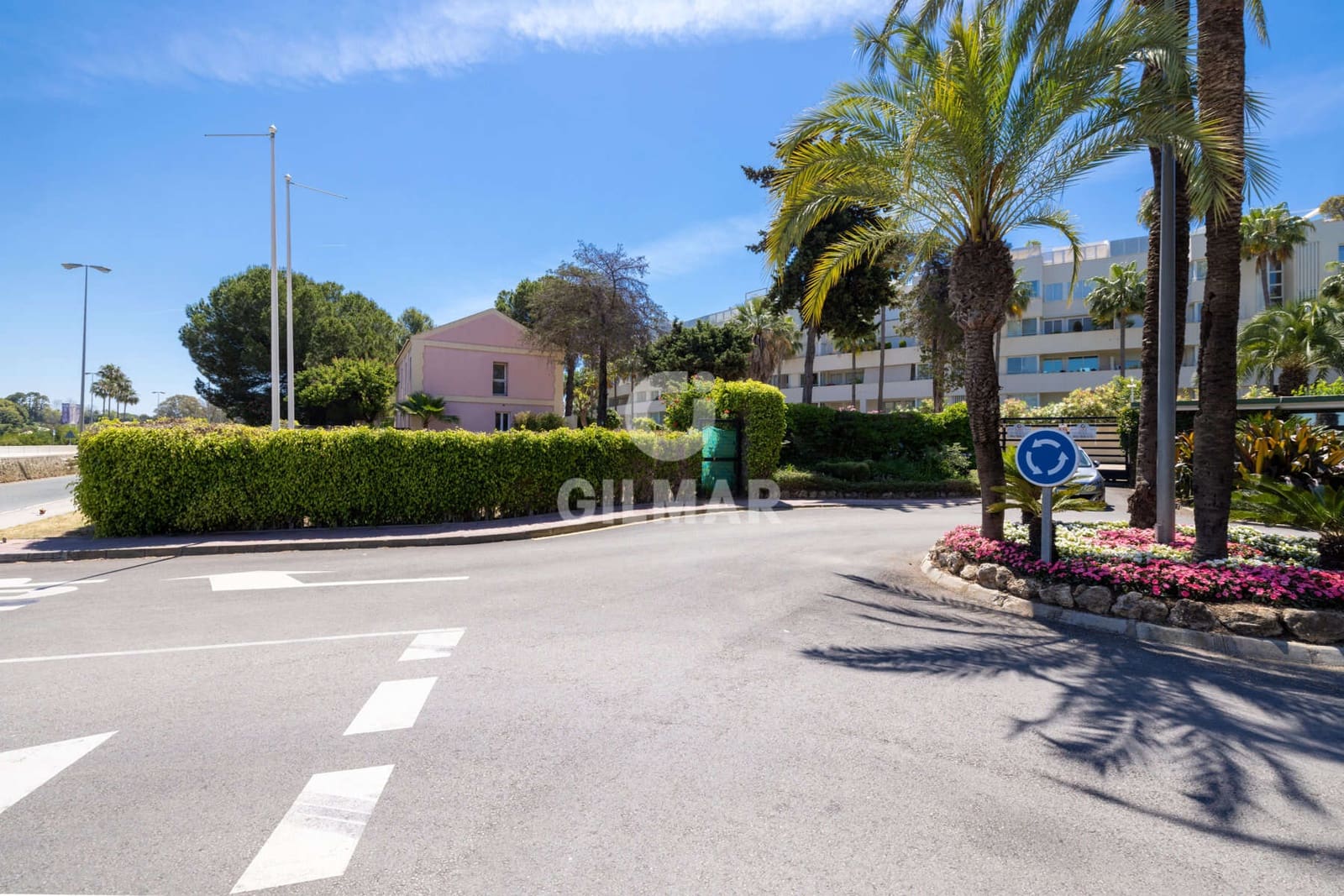 Büro zu verkaufen in Estepona mit Garage - 1.500.000 € (Ref: 9550124)