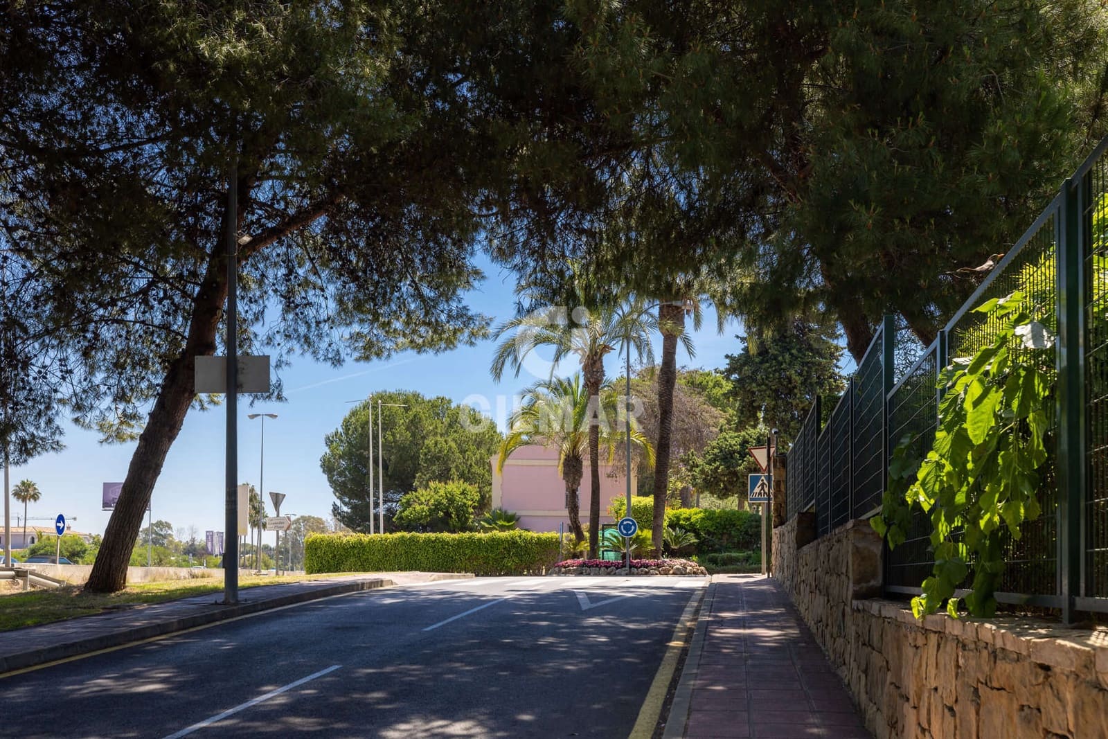 Büro zu verkaufen in Estepona mit Garage - 1.500.000 € (Ref: 9550124)
