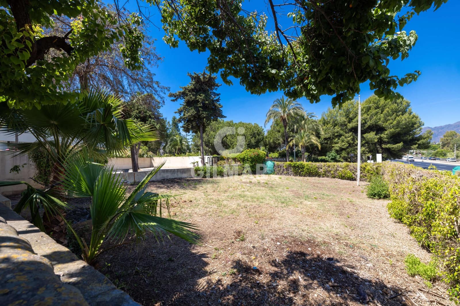Büro zu verkaufen in Estepona mit Garage - 1.500.000 € (Ref: 9550124)
