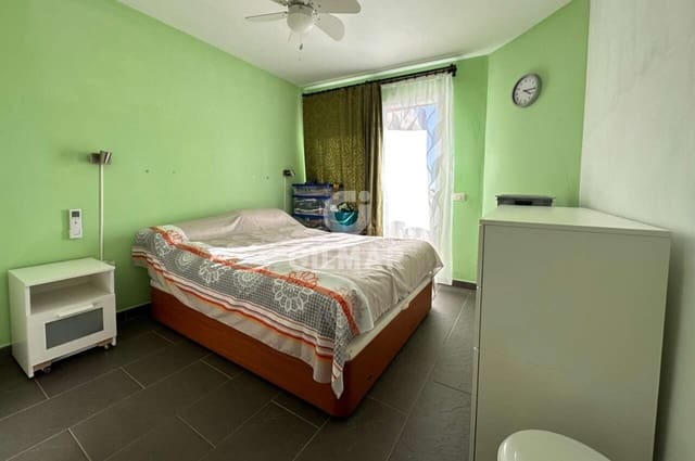 3 makuuhuone Rivitalo myytävänä paikassa San Miguel de Tajao, Arico mukana 
autotalli - 305 000 € (Ref: 9553049)