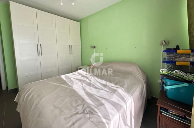 3 makuuhuone Rivitalo myytävänä paikassa San Miguel de Tajao, Arico mukana 
autotalli - 305 000 € (Ref: 9553049)