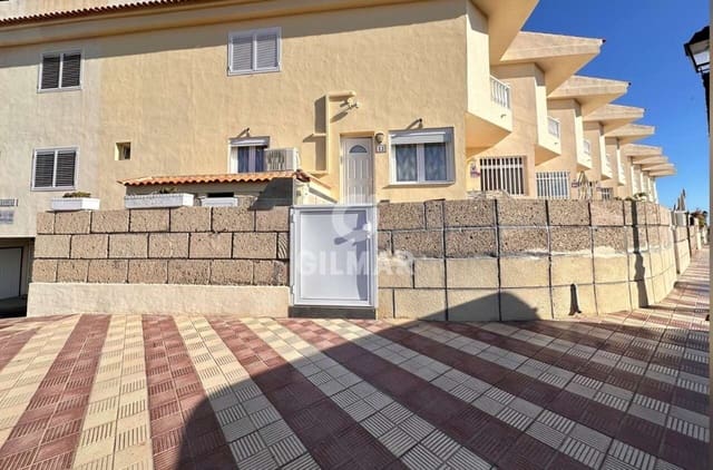 3 makuuhuone Rivitalo myytävänä paikassa San Miguel de Tajao, Arico mukana 
autotalli - 305 000 € (Ref: 9553049)